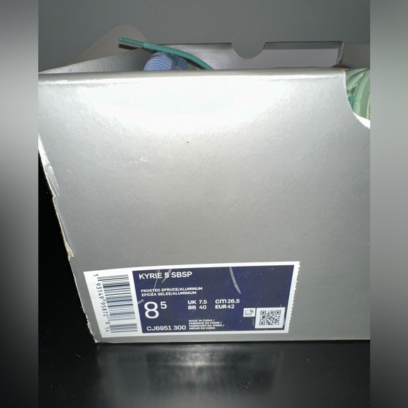 Nike Kyrie 5 SpongeBob SquarePants Squidward Nickelodeon Men’s Size 8.5 CJ6951-3 main image 4